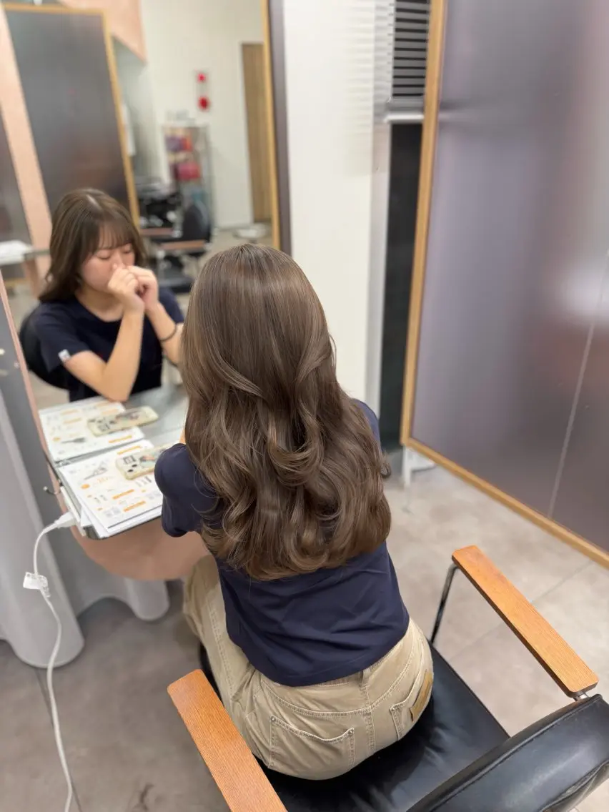 ロング カラー ベージュカラー 透明感カラー ミント ミントベージュ ヘアカラー 大阪梅田/ 楽人(らくと)のヘアスタイル