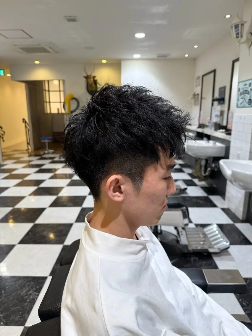 ミディアム メンズパーマ 似合わせカットのヘアスタイル