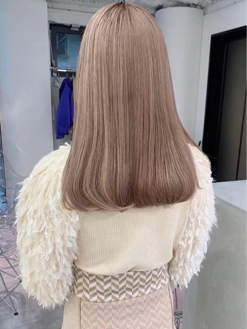 ミディアム トリートメント ヘアカラー PELE／梅田 はるのヘアスタイル