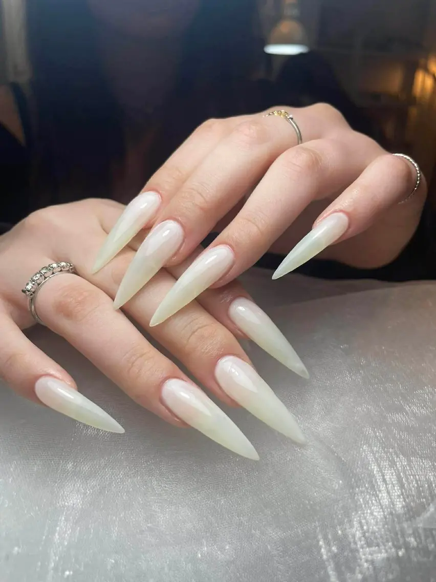 ネイル フレンチネイル ジェルネイル ガーリー 韓国ネイル ロングネイル ハンドネイル NieNail Nezukoのネイルデザイン