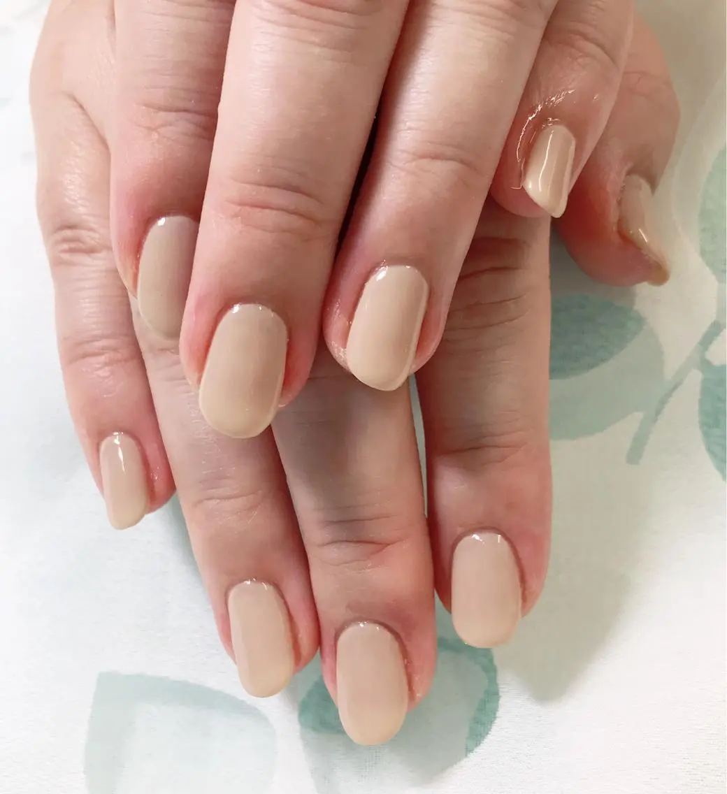 ネイル ワンカラーネイル ハンドネイル NailSalon Fluraのネイルデザイン