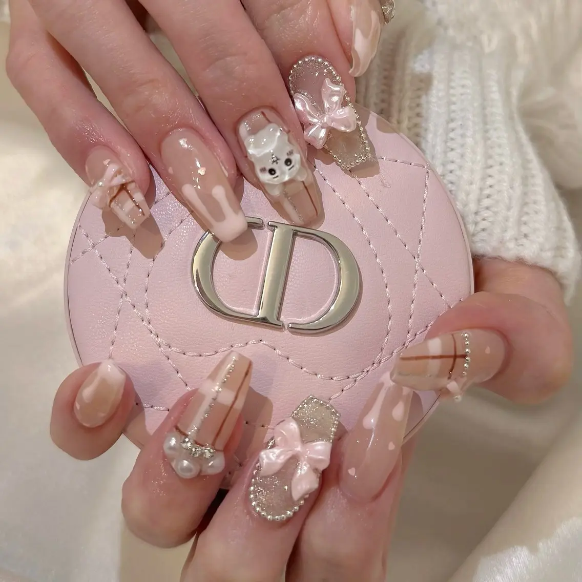 ネイル ハンドネイル シュシュ 🎀 girly nailのネイルデザイン