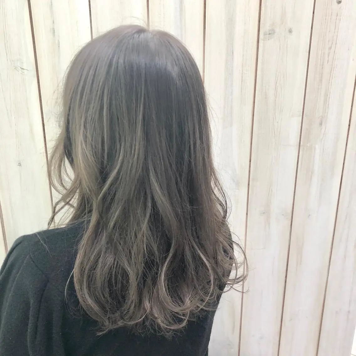 ロング カラー パーマ ヘアアレンジ メンズ メンズバレイヤージュ メンズハイトーン バレイヤージュ グラデーションカラー ハイトーンカラー 福元友梨 ディレクター✂️のヘアスタイル