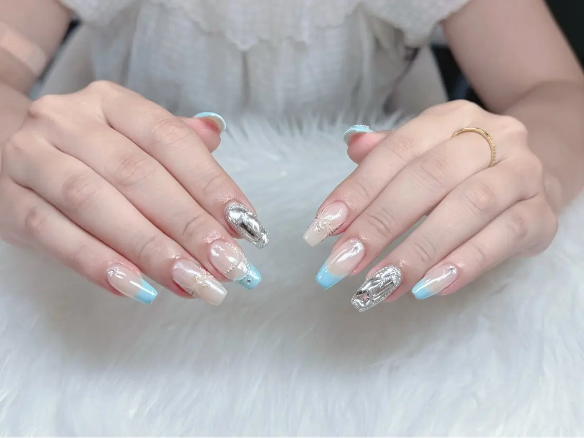ミディアム 韓国風ヘア ハンドネイル GOHOUBI Nail 心斎橋店のネイルデザイン