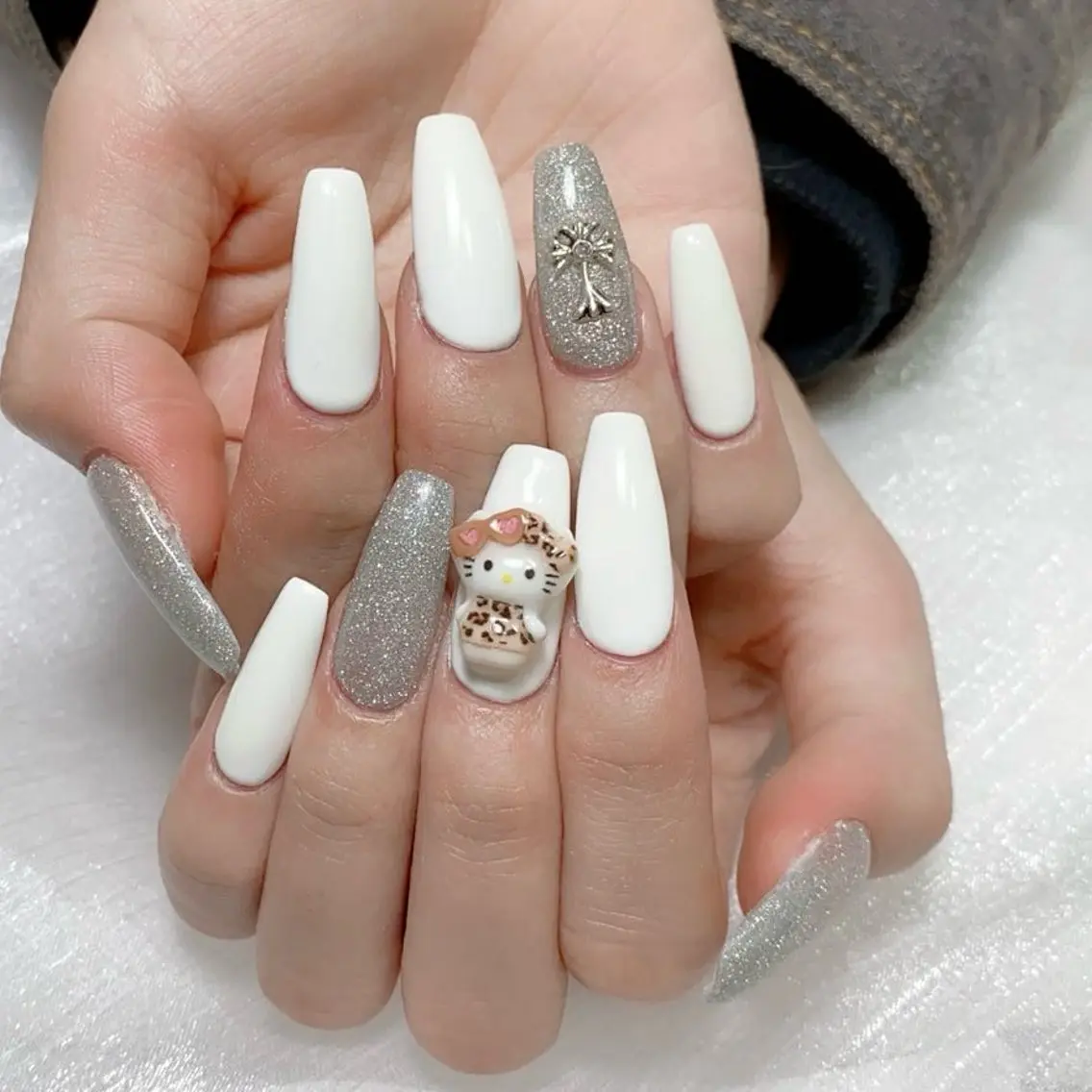 メンズ ネイル メンズ韓国風 アートネイル オーロラネイル ガーリー キラキラネイル ハンドネイル Nail salon 木にいるのネイルデザイン