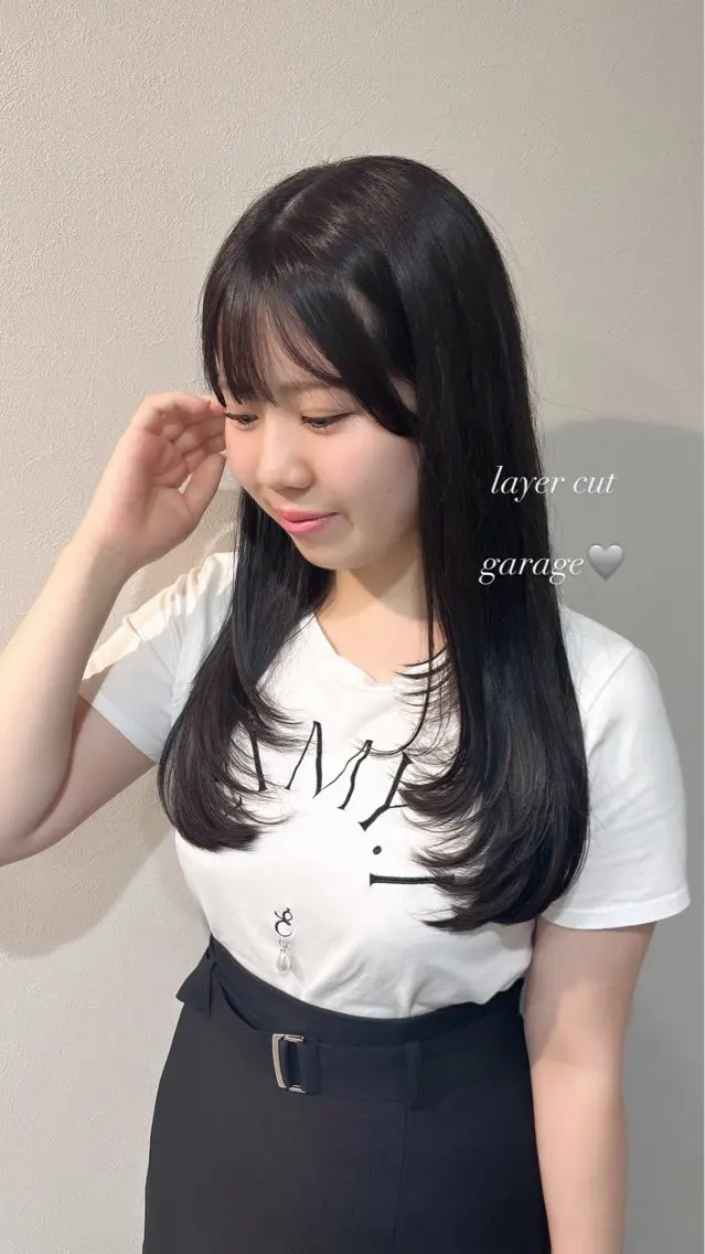 ロング カラー IORI/暖色カラー 顔まわりカットのヘアスタイル