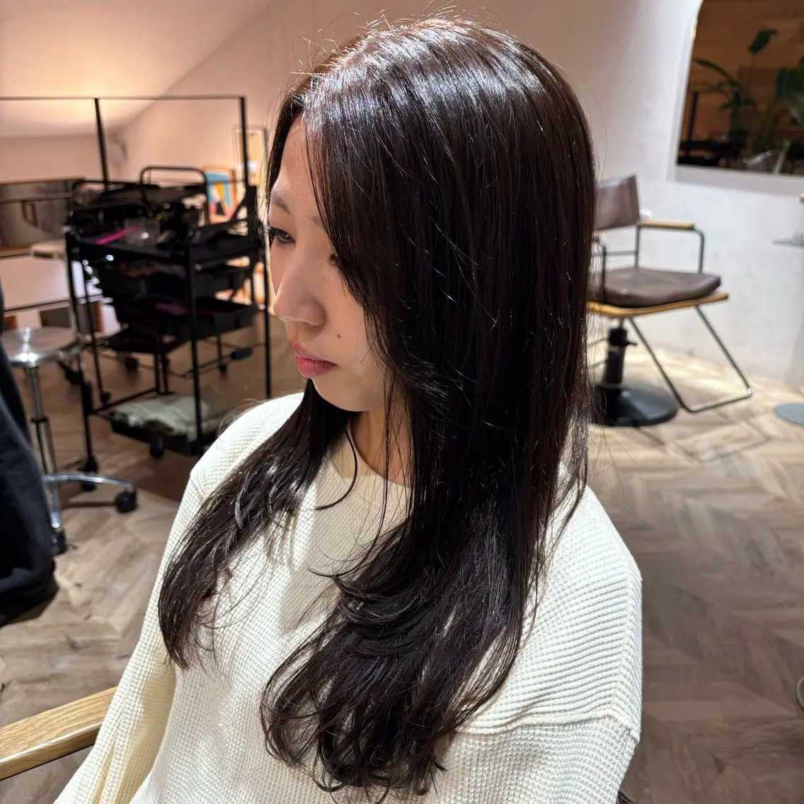 ロング カラー カット ヘアカラー トリートメント Riri/ボブ/顔 周り/レイヤーカットのヘアスタイル
