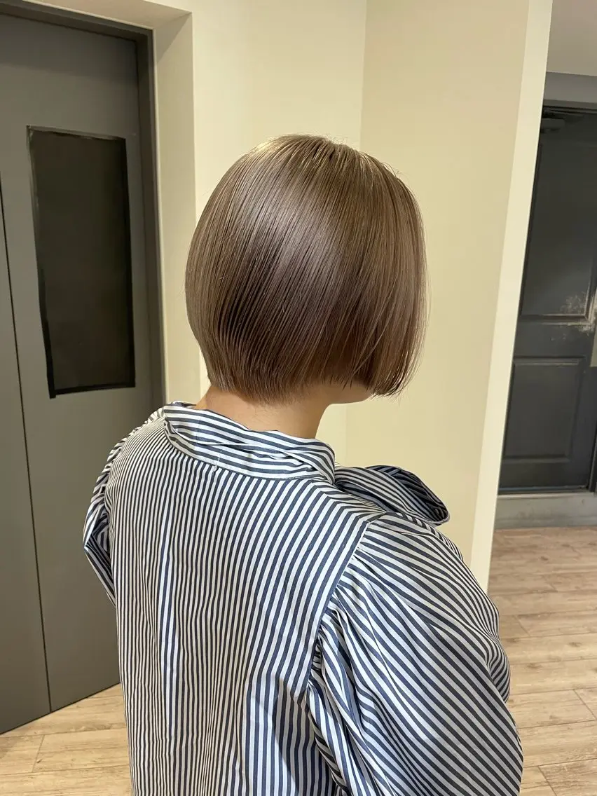 ショート ヘアカラー トリートメント ♡似合わせ ♡ハイトーン♡のヘアスタイル