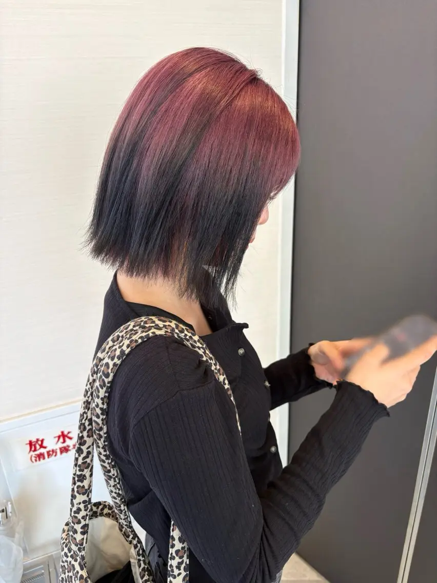 ミディアム カラー ピンクカラー ROI 🫧KANAMIのヘアスタイル
