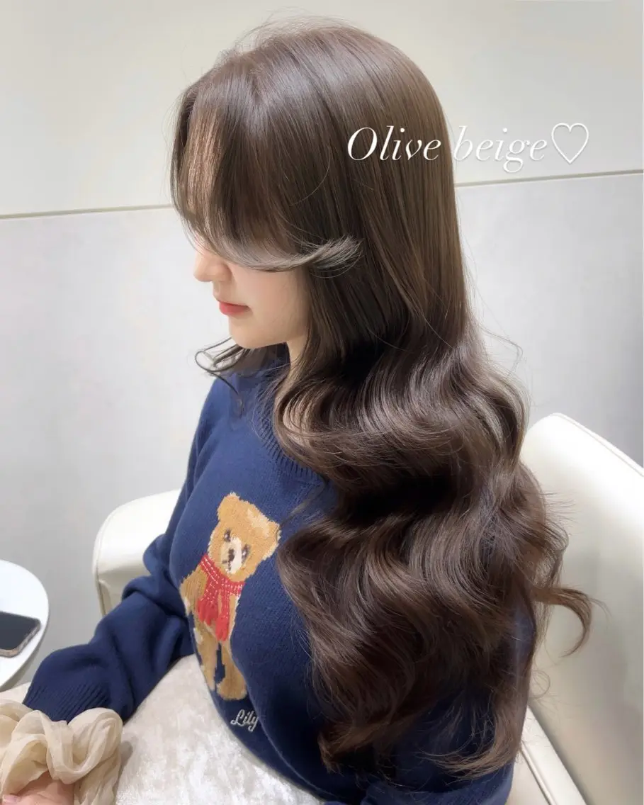 ロング カラー ベージュカラー オリーブベージュ レイヤーカット カット ヘアカラー トリートメント 🩷韓国ヘア/ヨシン モリ🩷Maikaのヘアスタイル