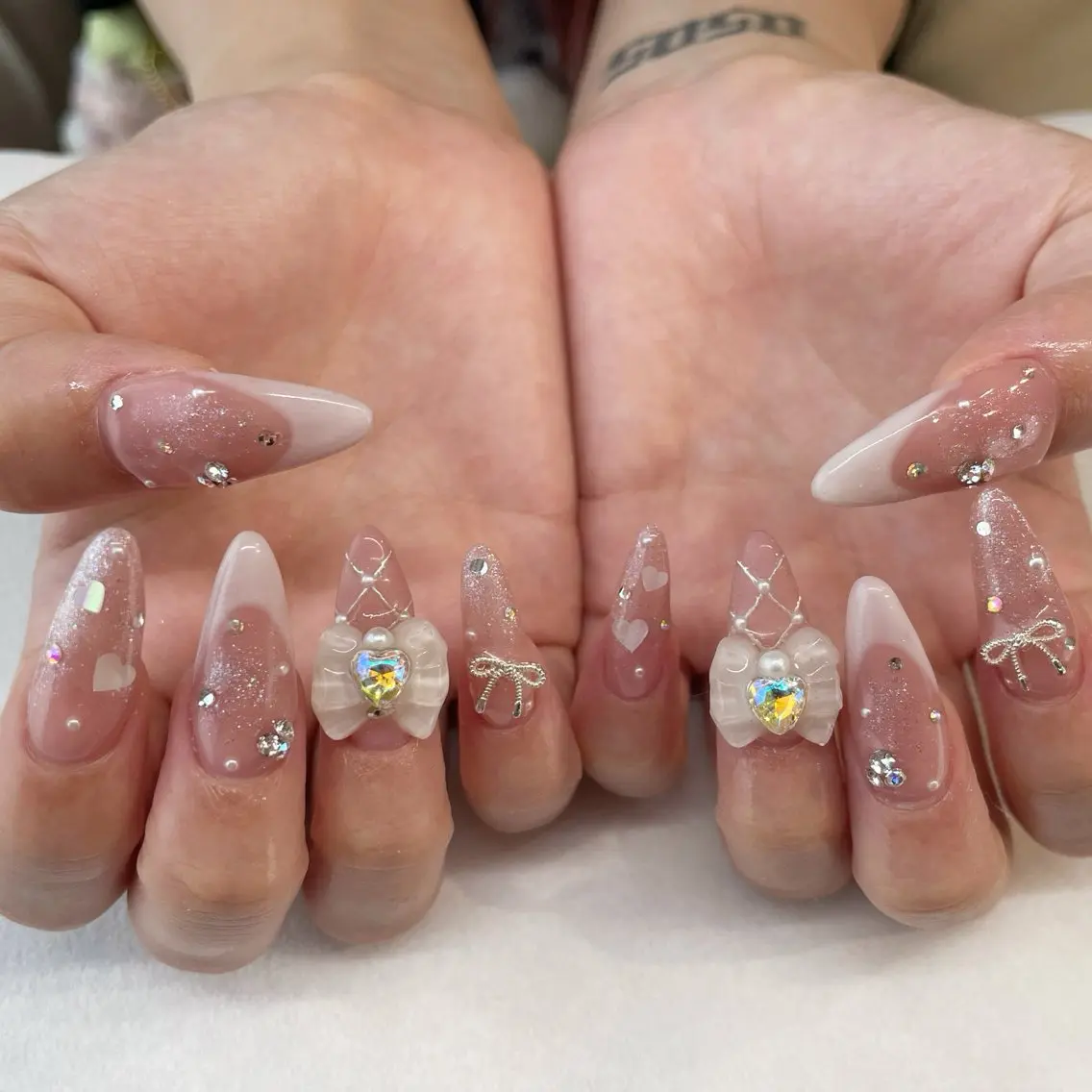 ネイル ハンドネイル 💎🐰 saki. m 🐰💎のネイルデザイン
