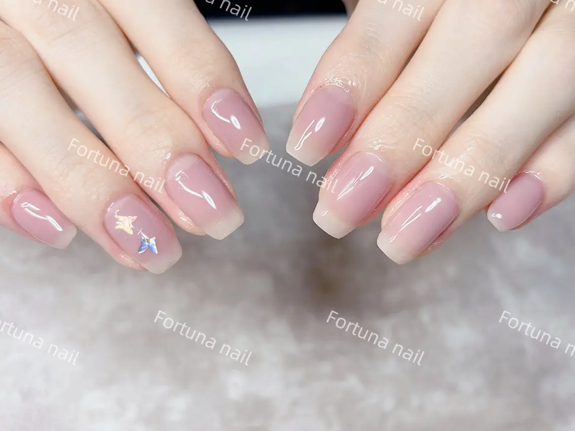 ネイル Nail •Head スパFortunaのネイルデザイン