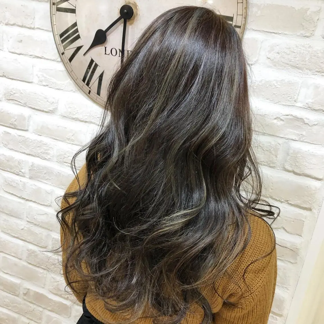 ロング カラー ハイライトカラー 外国人風カラー ハイライト Aujua ソムリエ 勝又舞夏のヘアスタイル
