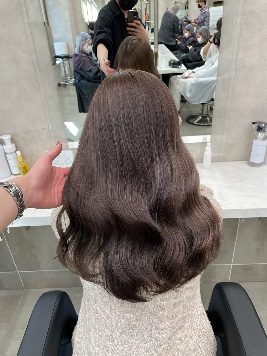 ロング ヘアカラー トリートメント 🤍透明感カラー/ 韓国レイヤー🤍のヘアスタイル