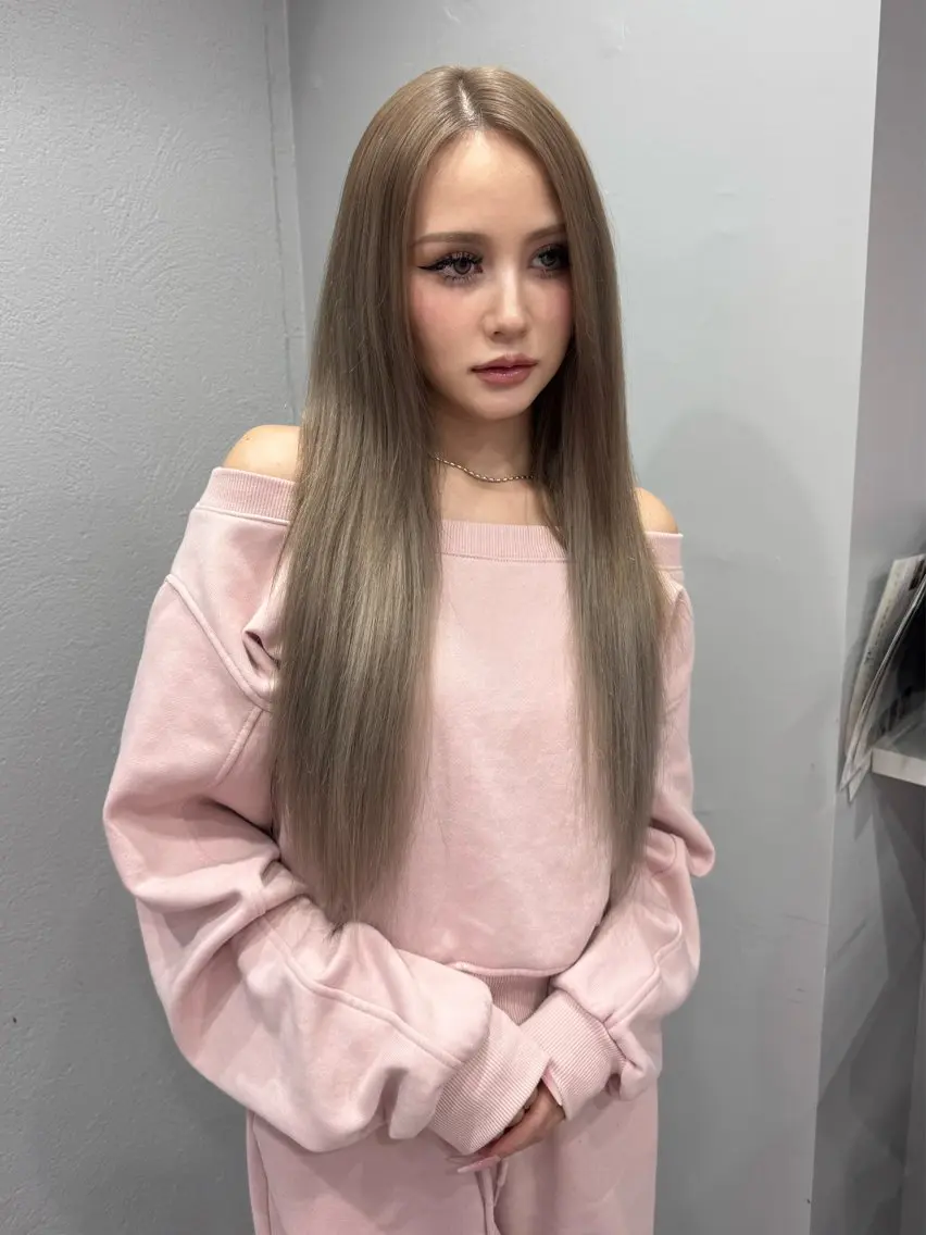 ロング くびれヘア ハッシュカット レイヤーカット 小顔カット エクステ 顔周り/透明感カラー REINA𓍯のヘアスタイル