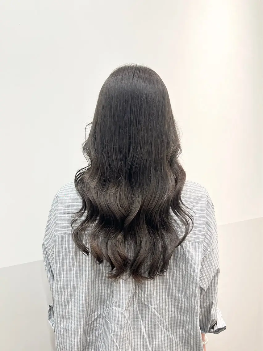 ロング カラー ヘアアレンジ ブリーチ グレージュ ヘアカラー トリートメント 似合わせレイヤー/ 美髪縮毛矯正/ミナエのヘアスタイル