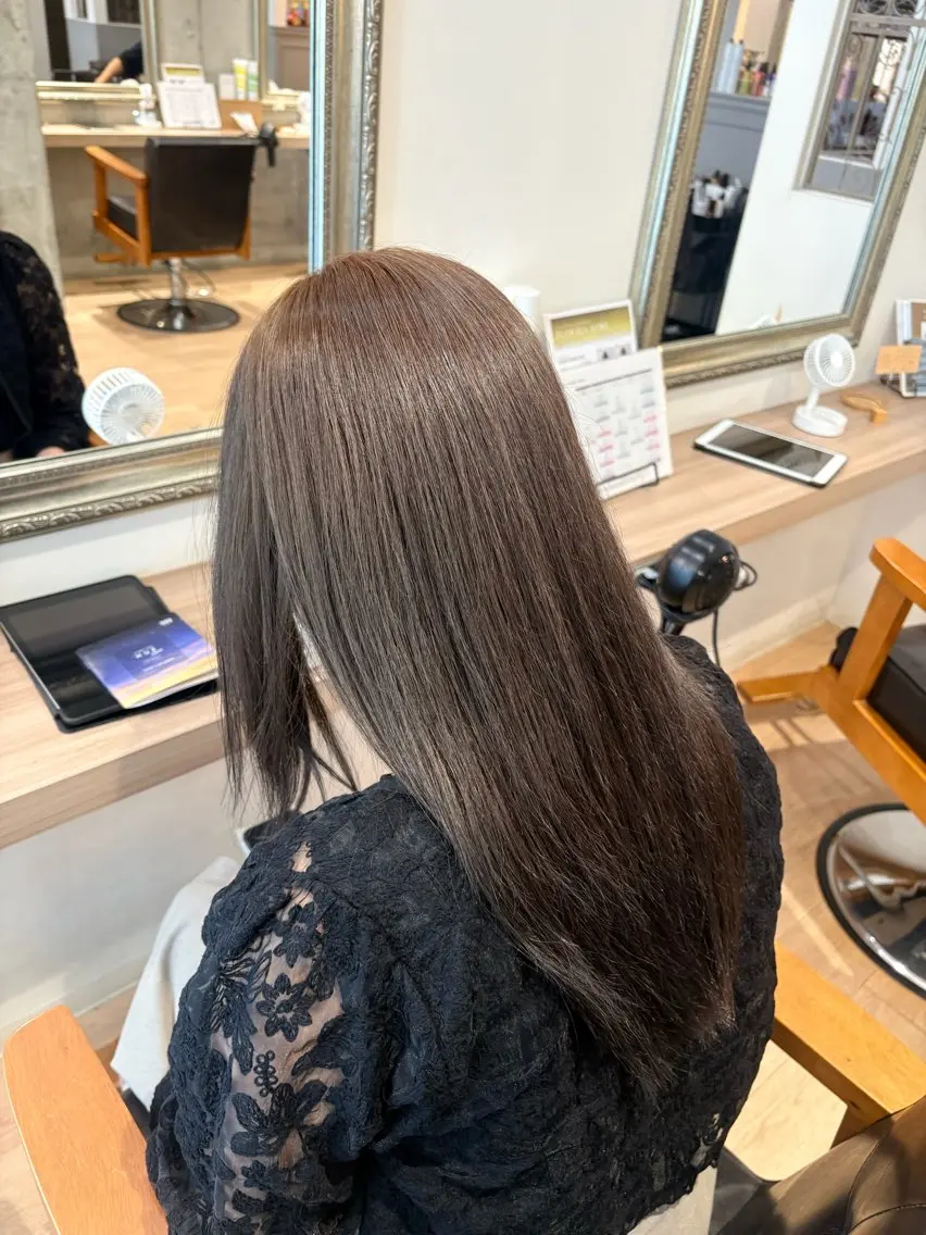 ロング カラー ヘアカラー 成田 愛海のヘアスタイル