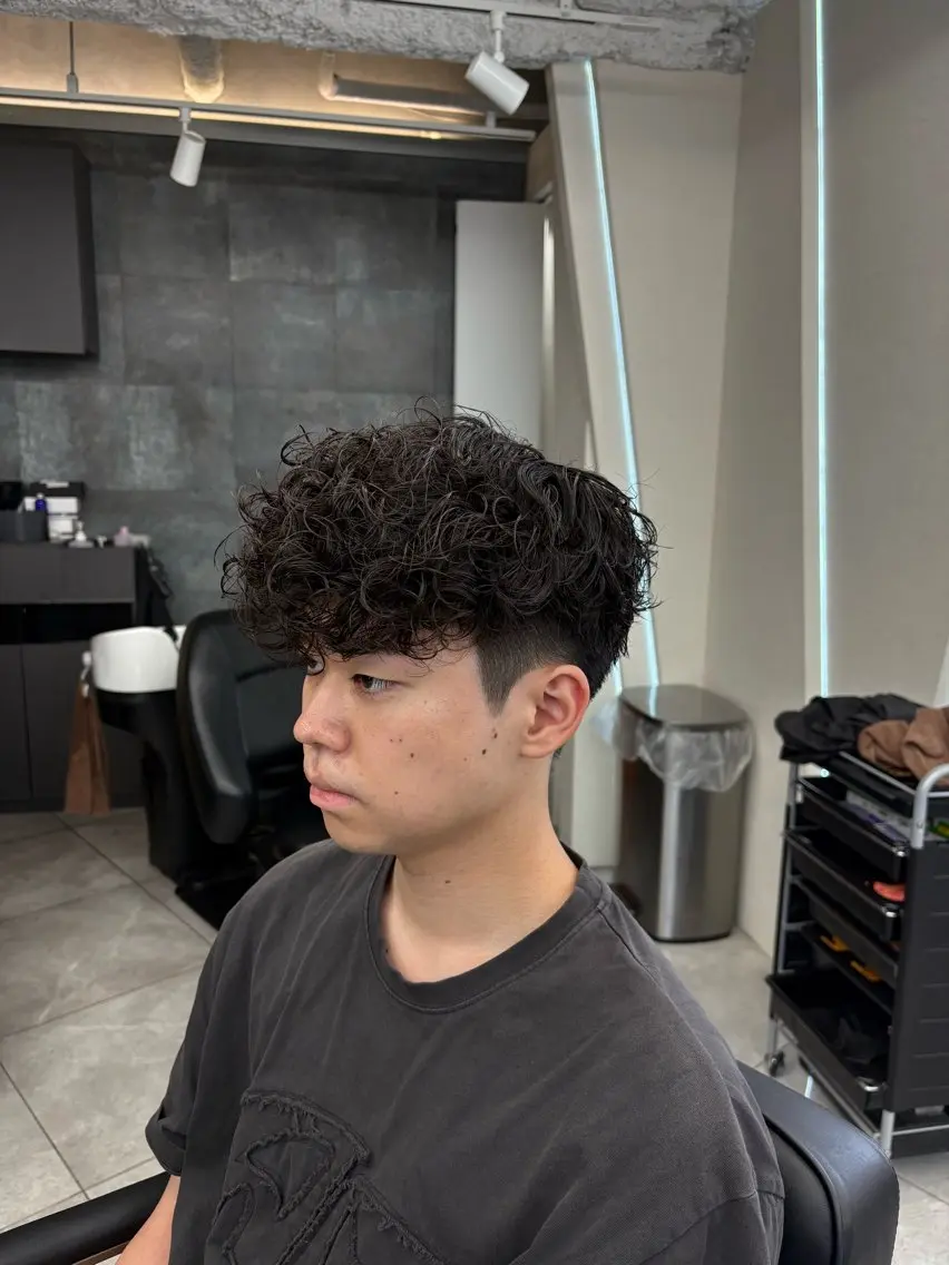 パーマ メンズ カット パーマ 🔥ジャス/ 無造作パーマ特化🔥のヘアスタイル