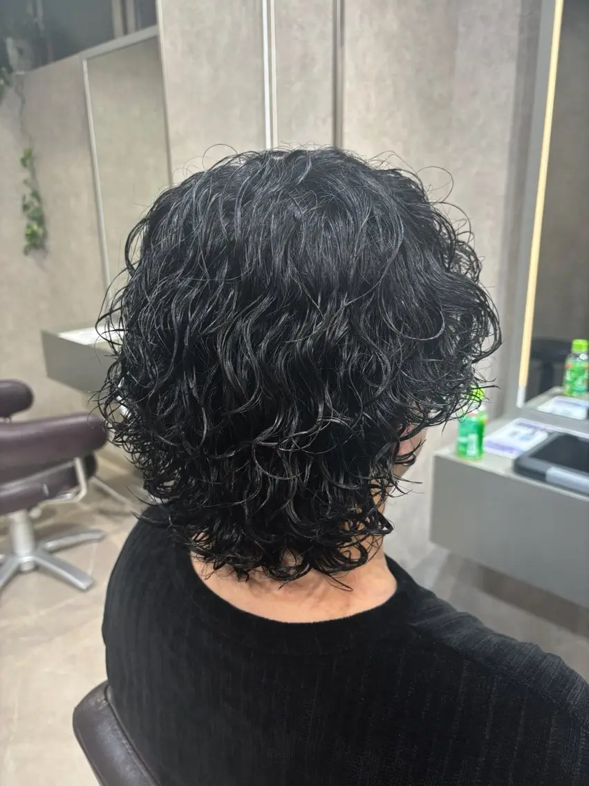 パーマ メンズ メンズパーマ 波巻きパーマ スパイラルパーマ 浦川 まどかのヘアスタイル