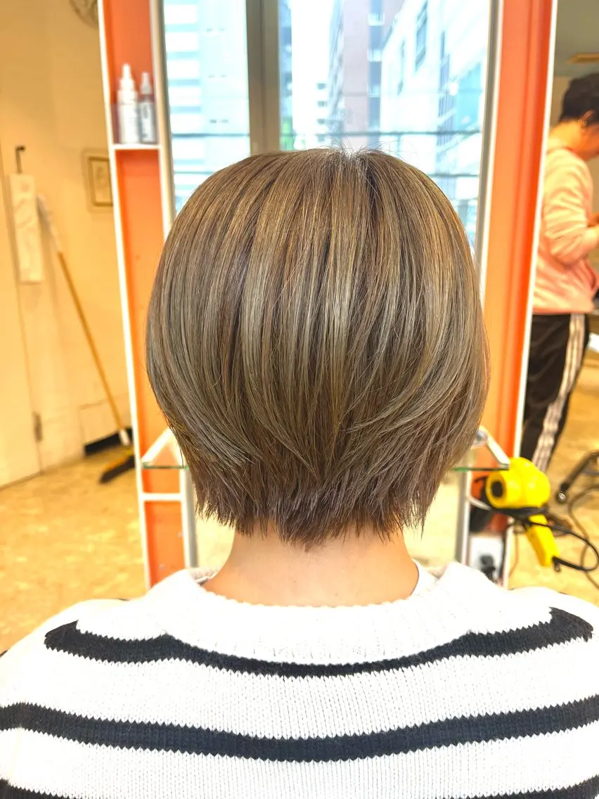 ショート カット ヘアカラー トリートメント うしだ かおるのヘアスタイル