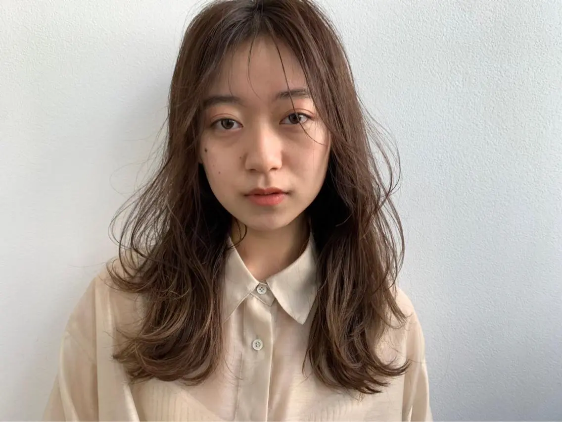 カラー 透明感カラー カット ヘアカラー ベージュ/レイヤー 髙橋一哉👨‍🎨のヘアスタイル