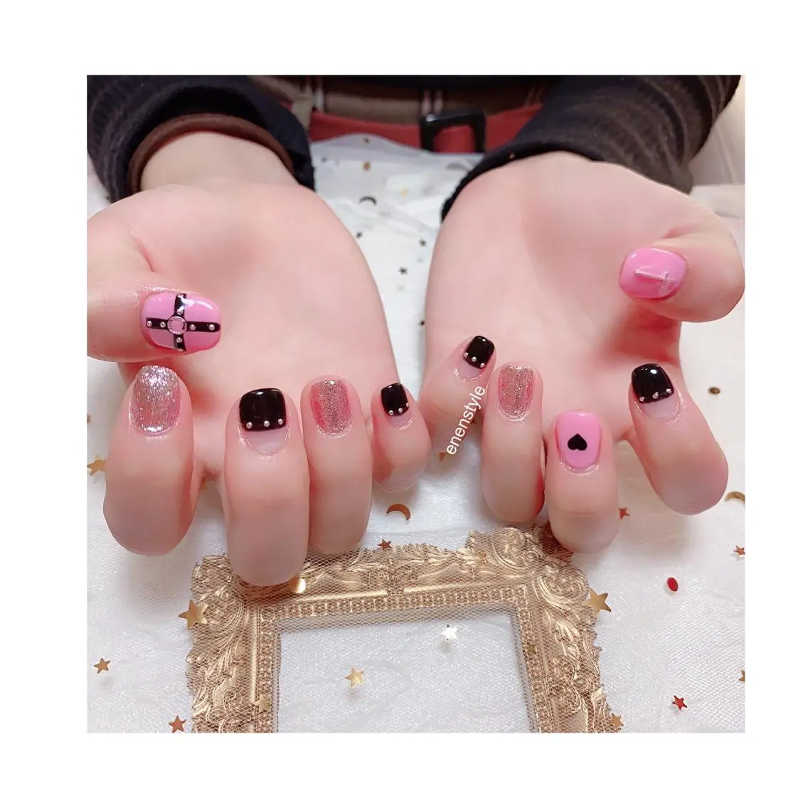 ショート ネイル 韓国風ヘア ジェルネイル 韓国ネイル ニュアンスネイル オフィスネイル 🐾enen style 🐾のネイルデザイン