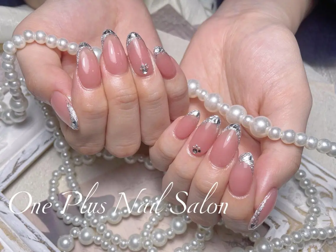 ネイル 冬ネイル One Plus Nail Salonのネイルデザイン