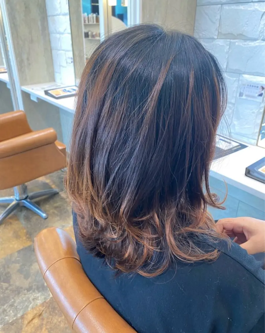 ミディアム ママ美容師 Tsuchiyaのヘアスタイル
