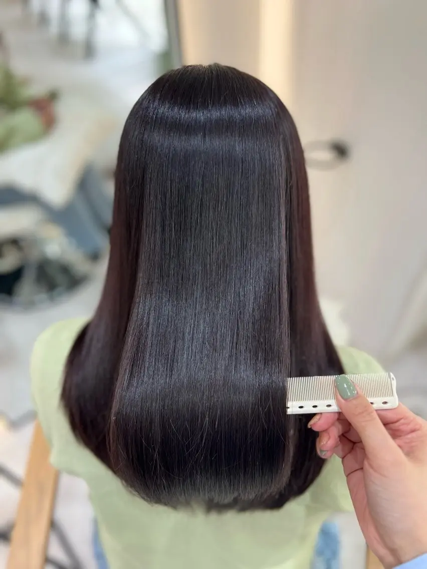セミロング Zina aimiのヘアスタイル