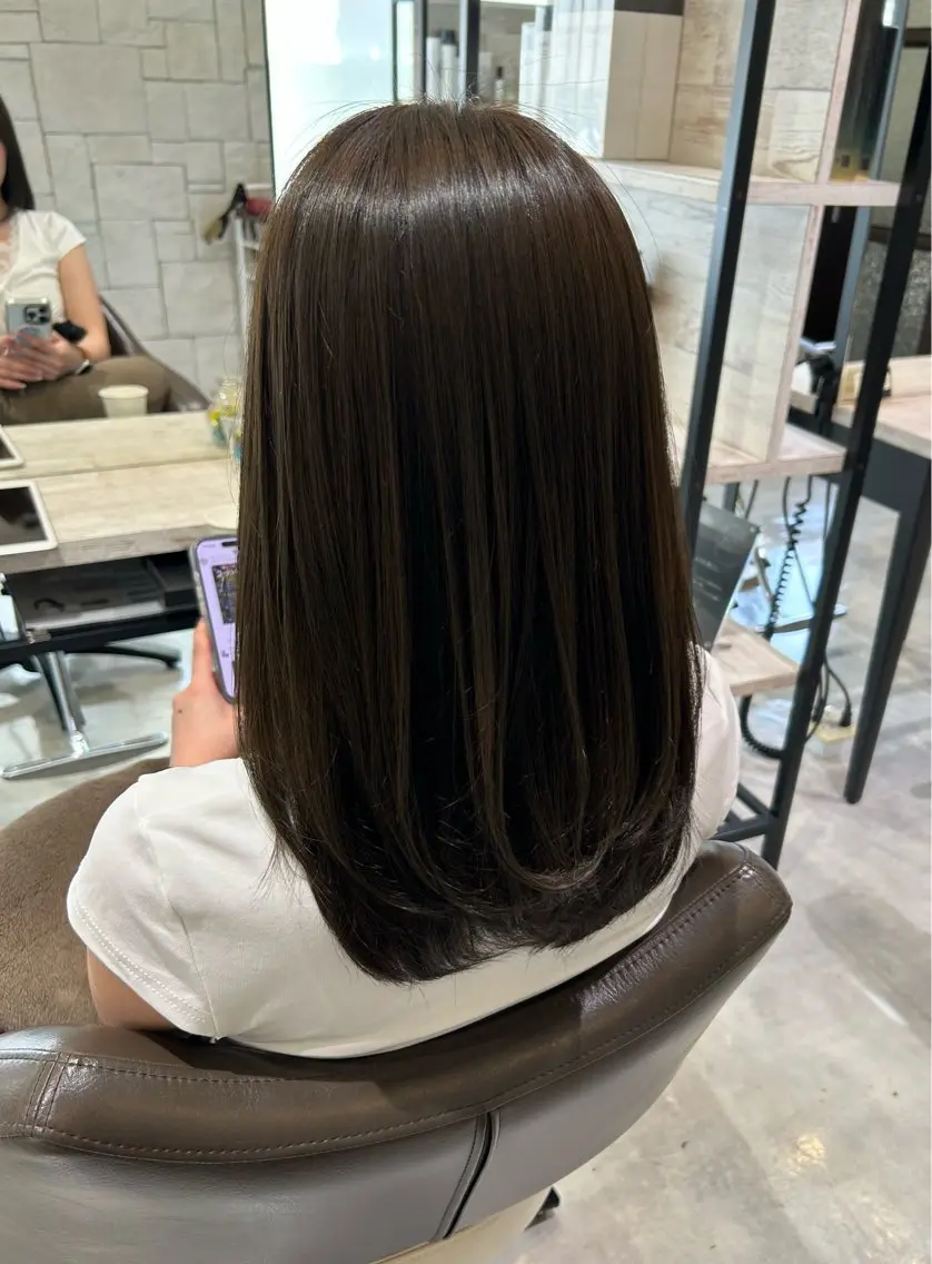 セミロング 小出 彩水のヘアスタイル