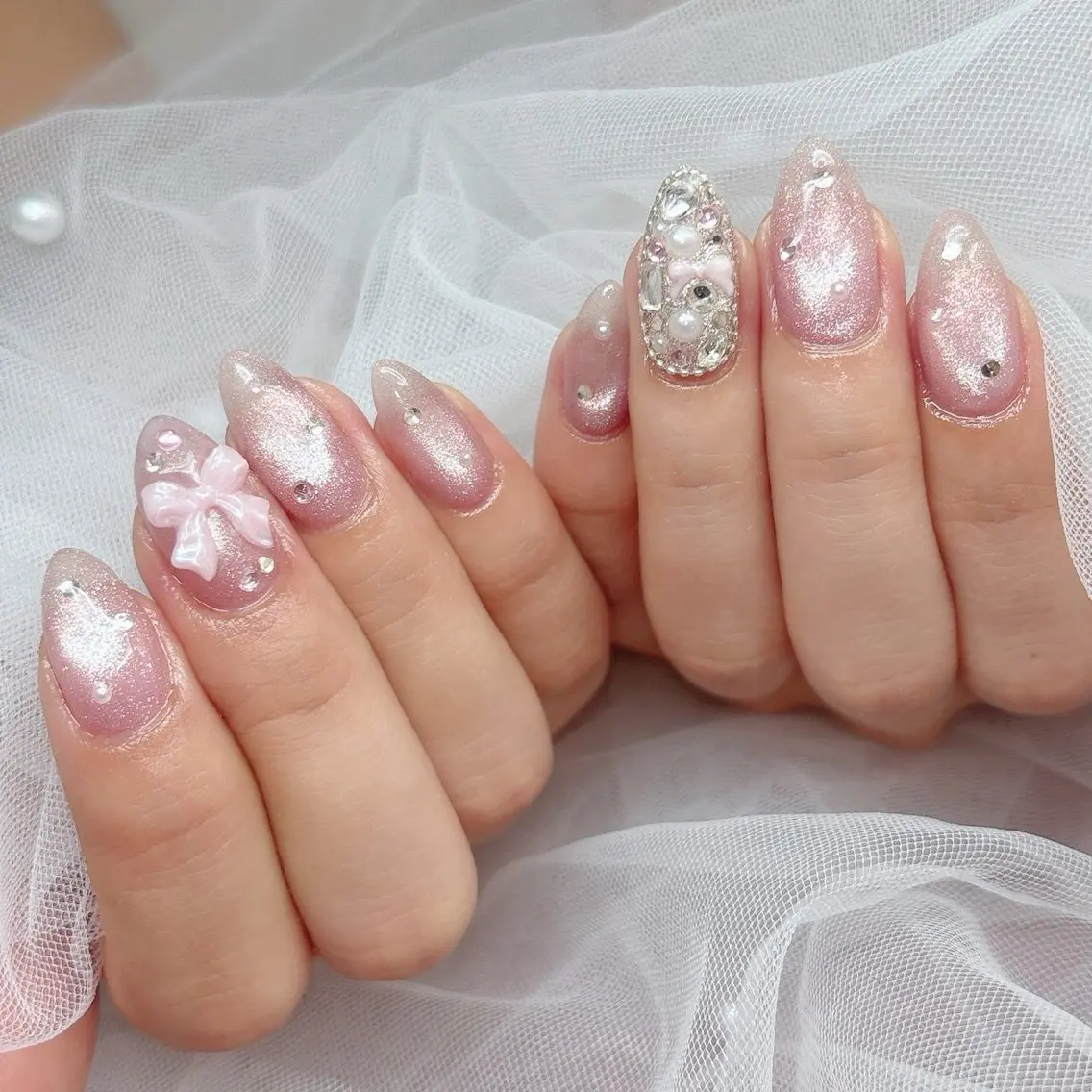 ネイル ピンク ストーンネイル ワンホンネイル ハンドネイル ハンドケア 心斎橋Salon Epokkuのネイルデザイン
