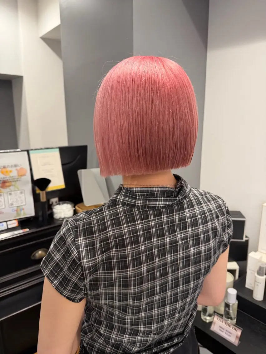 ショート カラー ブリーチ ピンクカラー カット ヘアカラー トリートメント ハイトーンカラー/ ボブ/KOBAのヘアスタイル
