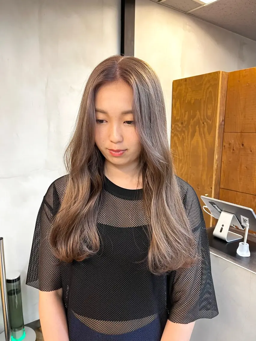 ロング カラー ヘアアレンジ ブリーチ ハイトーンカラー ena/ブリーチなし 透明感・レイヤー🎀のヘアスタイル