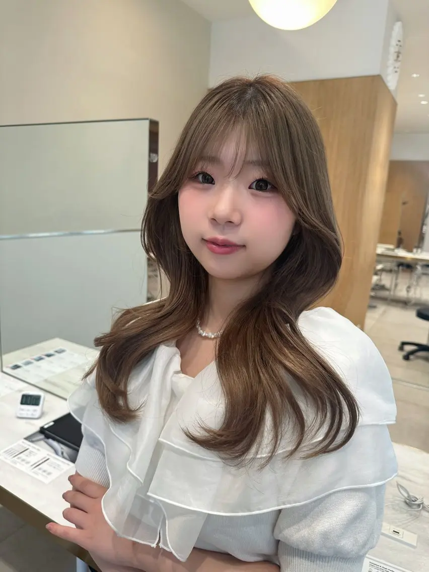 ロング カラー ヘアカラー トリートメント 🍑韓国風レイヤー 🍑莉子のヘアスタイル