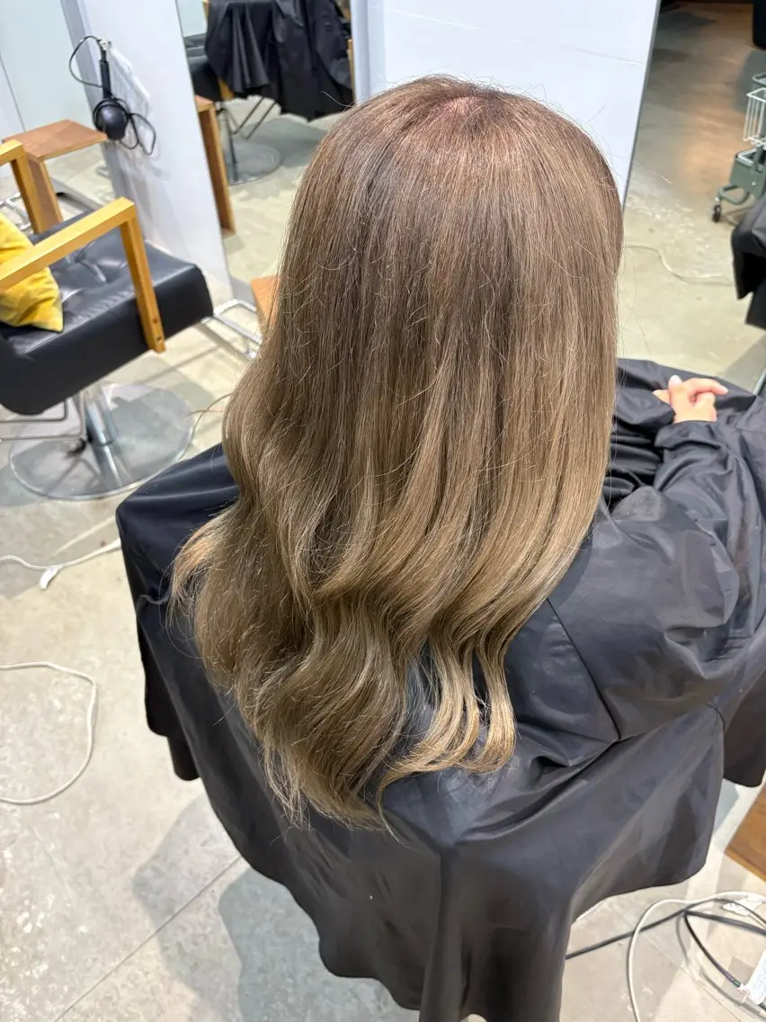 カラー ヘアカラー カワサキ ミユのヘアスタイル