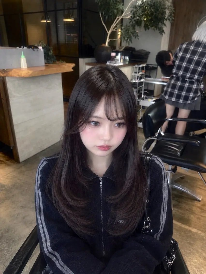 ロング カラー ヘアカラー 渋谷/切りっぱなし レイヤー/ブリーチのヘアスタイル