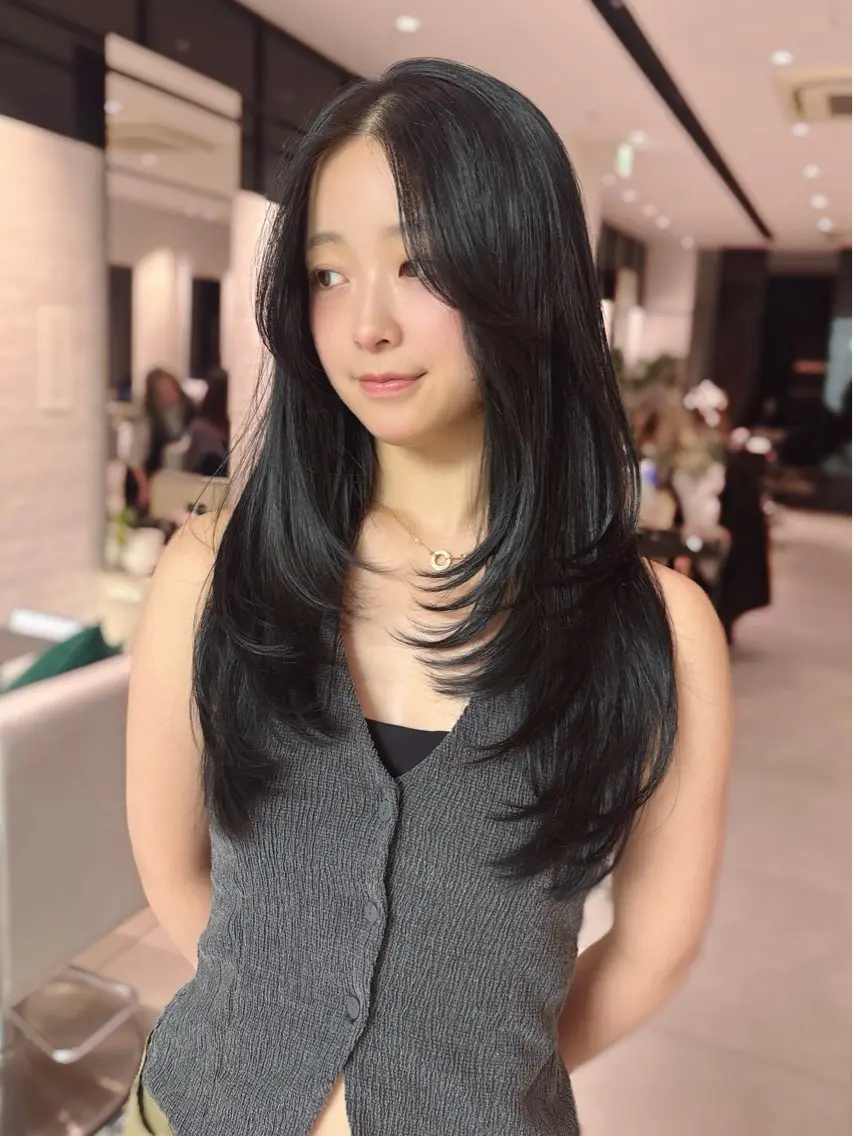 ロング カラー ベージュカラー 透明感カラー グレージュ 韓国風ヘア レイヤーカット カット ヘアカラー トリートメント 銀座/韓国レイヤー/ 艶カラー🍓原田侑依のヘアスタイル