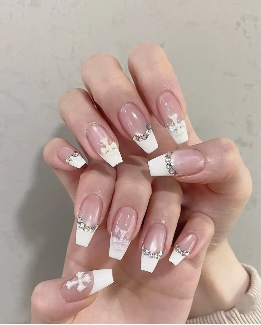 ネイル アートネイル ボルドー フレンチネイル ジェルネイル 氷ネイル・うるうるネイル ハンドネイル Julie Nail Rinのネイルデザイン