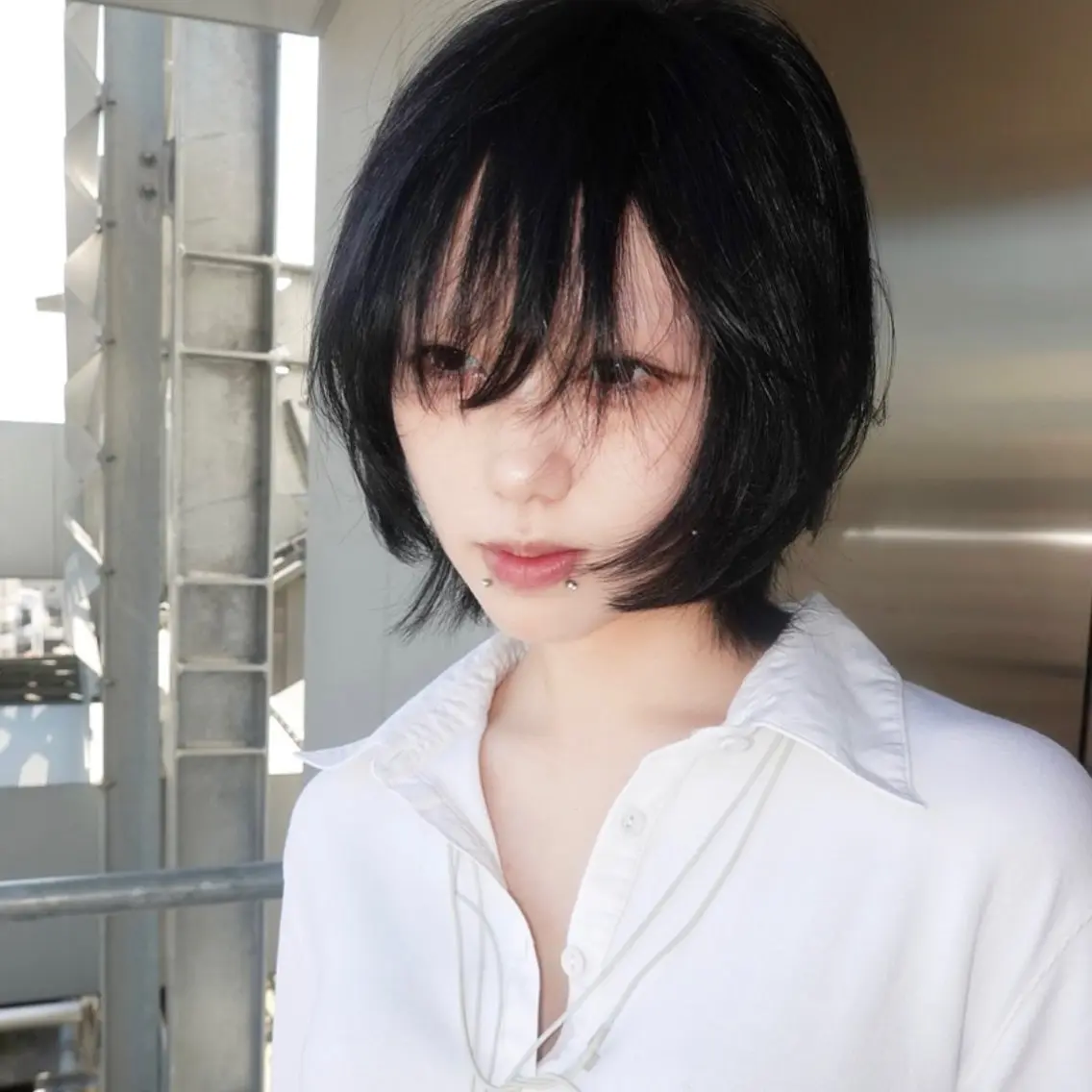 ミディアム 小顔カット ﾌﾞﾚｲｽﾞ˚✧₊⁎ ﾚｲﾔｰToriのヘアスタイル