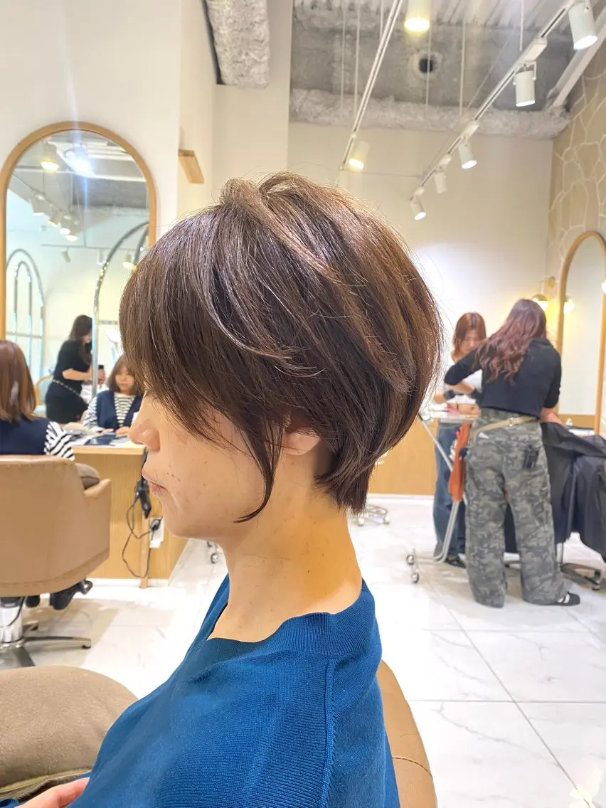 ショート カラー くびれヘア ショートヘア 坂井 茅聖のヘアスタイル