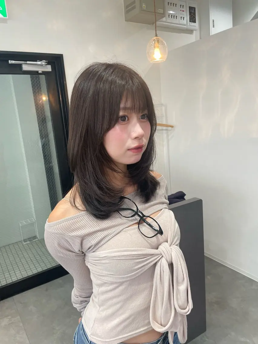 ミディアム カット ヘアカラー トリートメント uru" すずきさゆりのヘアスタイル
