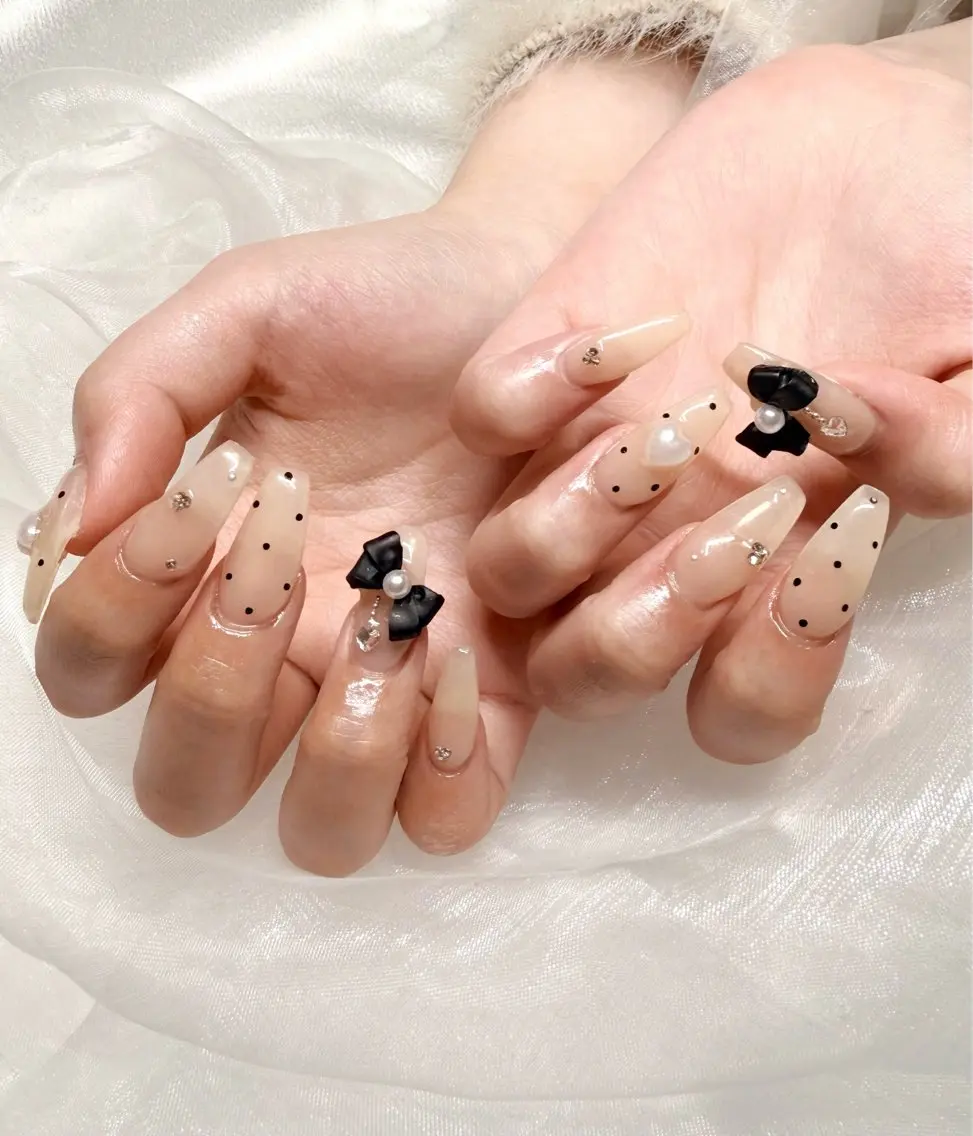 ネイル ハンドネイル CHARME 🤎〔RINA〕のネイルデザイン