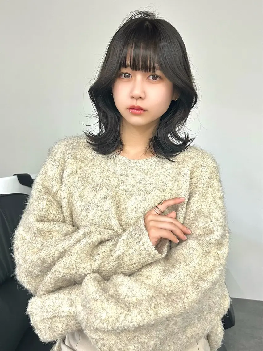 ミディアム カラー くびれヘア 韓国ヘア×レイヤー カット/上田丈也のヘアスタイル
