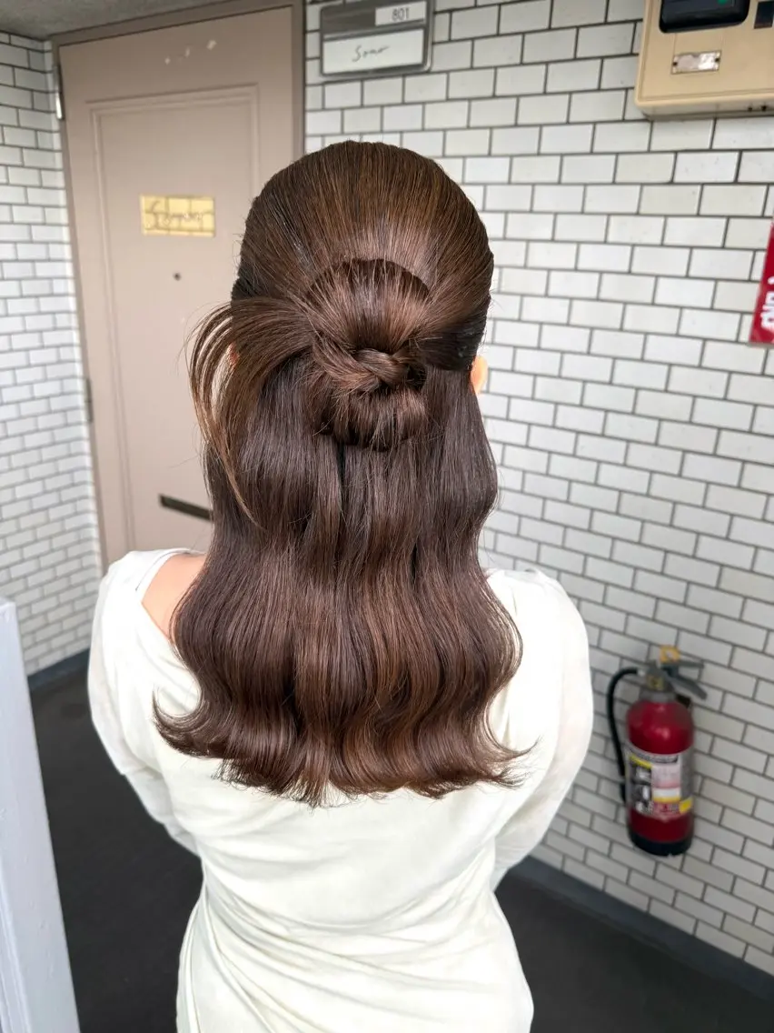 セミロング ヘアアレンジ 成人式 ハーフアップ 結婚式・ブライダル デート 卒業式のヘアスタイル 褒められヘアメイク /ボブ女子🐶みおのヘアスタイル