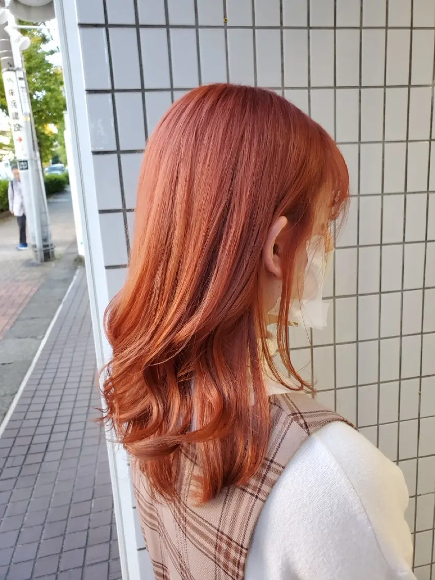 セミロング カラー 深井 しほりのヘアスタイル