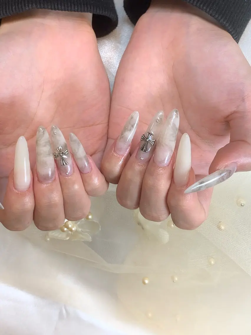 ネイル 桜ネイル 長さ出し フレンチネイル 韓国ネイル マグネットネイル ハンドネイル Kiwami nailsalonのネイルデザイン