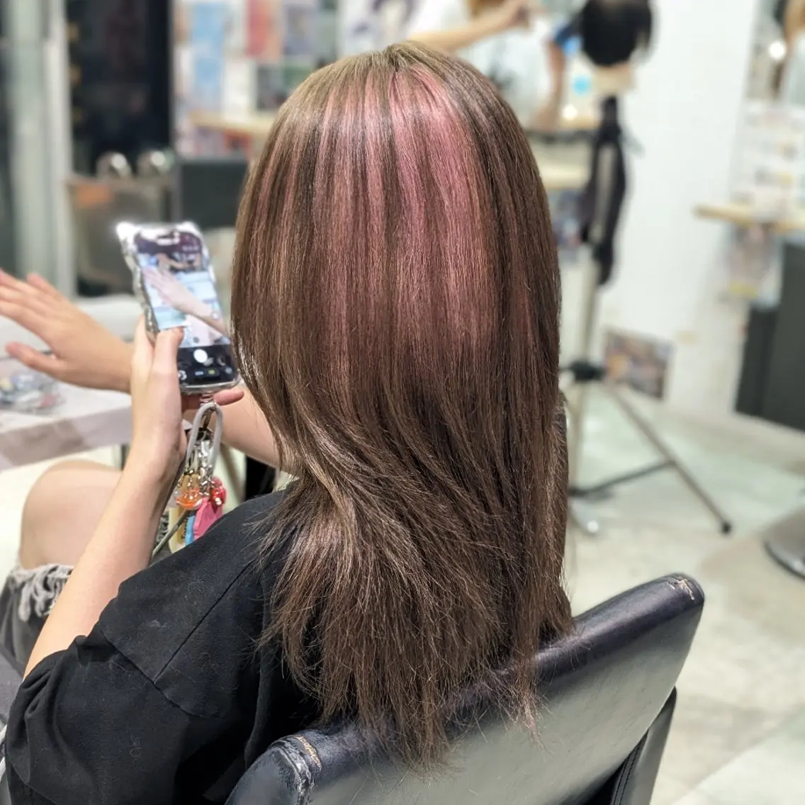 カラー ロング ブリーチ ブラウンカラー ケアブリーチ ハイトーンカラー ピンクカラー ヘアカラー 渋谷/推しカラー🌈 ハイトーン/ちひろのヘアスタイル