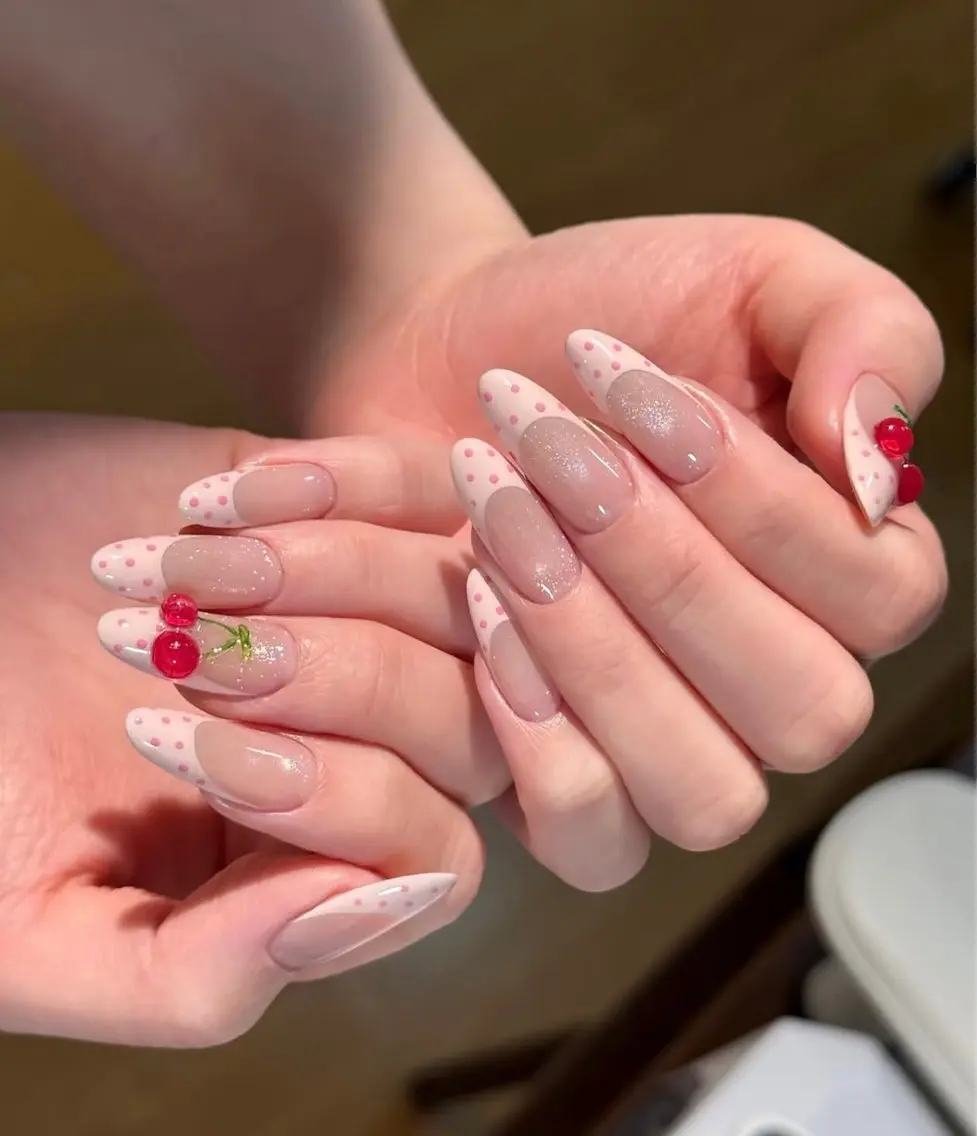 セミロング 韓国風ヘア ハンドネイル Aila Nail HanChanのネイルデザイン