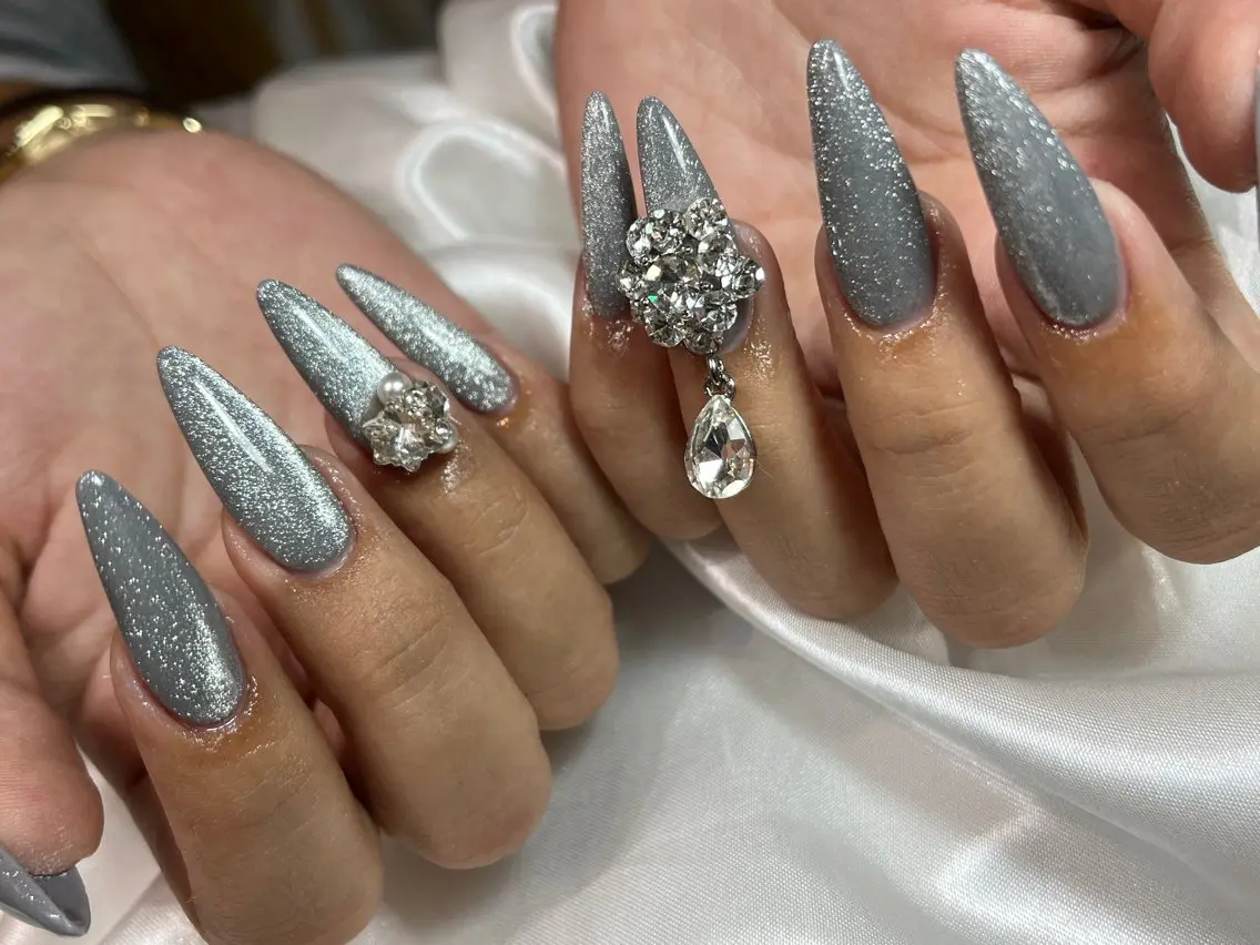 ネイル マグネットネイル ハンドネイル salon de Tiaraのネイルデザイン