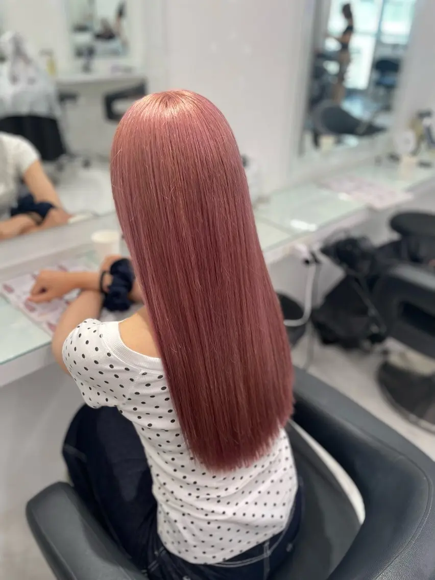 ロング カラー ヘアカラー トリートメント トレンド暖色ヘア🍒 miu🍒のヘアスタイル